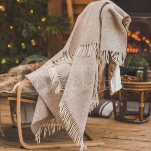 Wool blanket with fringes "Dryželiai" beige